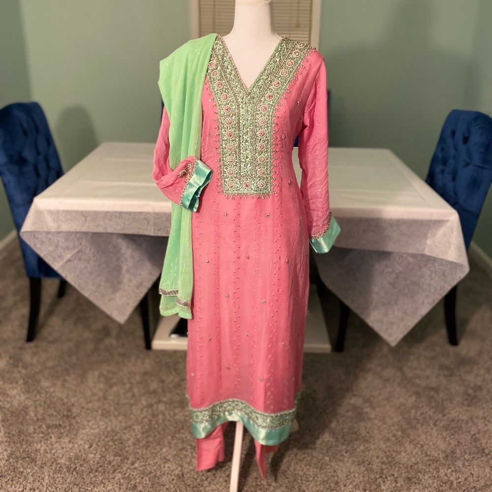 🌈SALE!!!🌈🌟 Pakistani Indian dress embroidery
